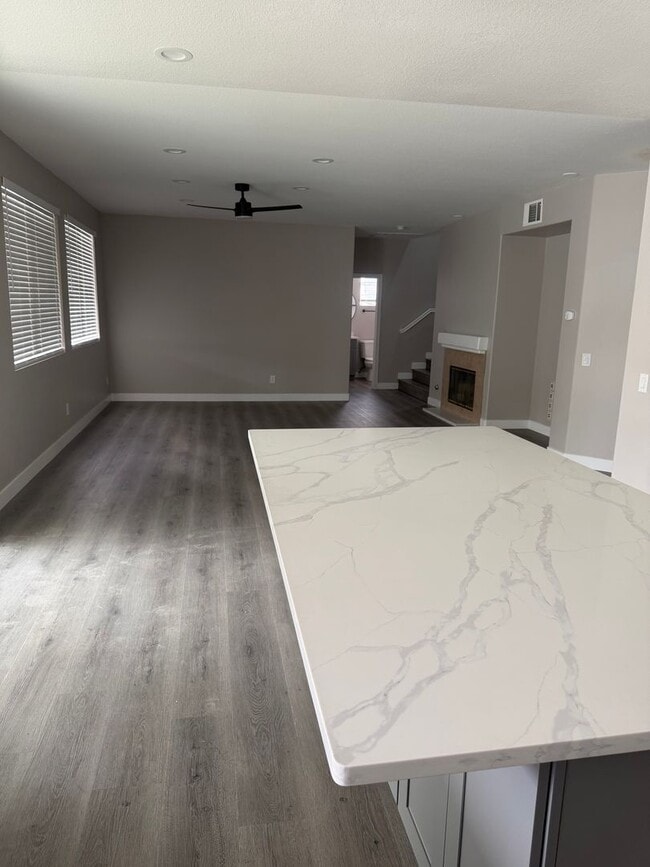 Building Photo - Eastvale 2 story beauty