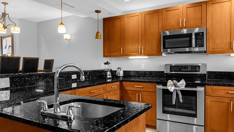 Building Photo - 14545 Damai Ln
