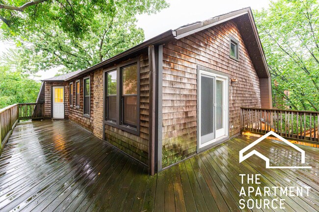 Building Photo - 2017 Harrison St