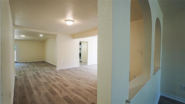 Building Photo - 1221 Cove Dr