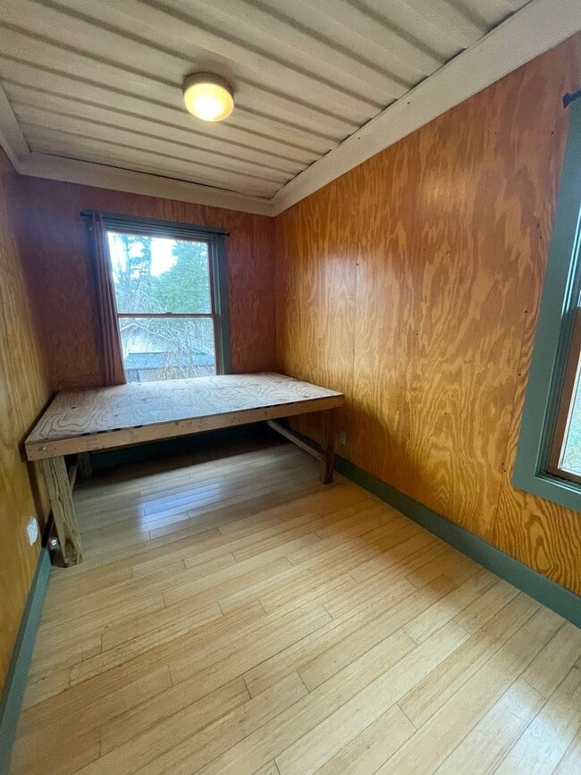 Building Photo - 289 Hill St