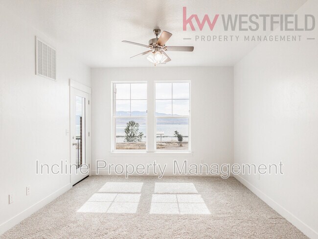 Building Photo - 752 260 W