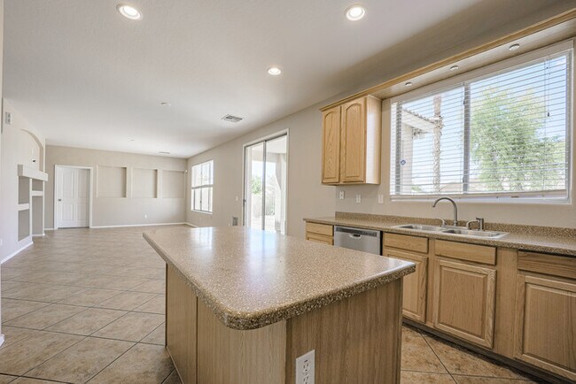 Building Photo - 5 bedroom Home1