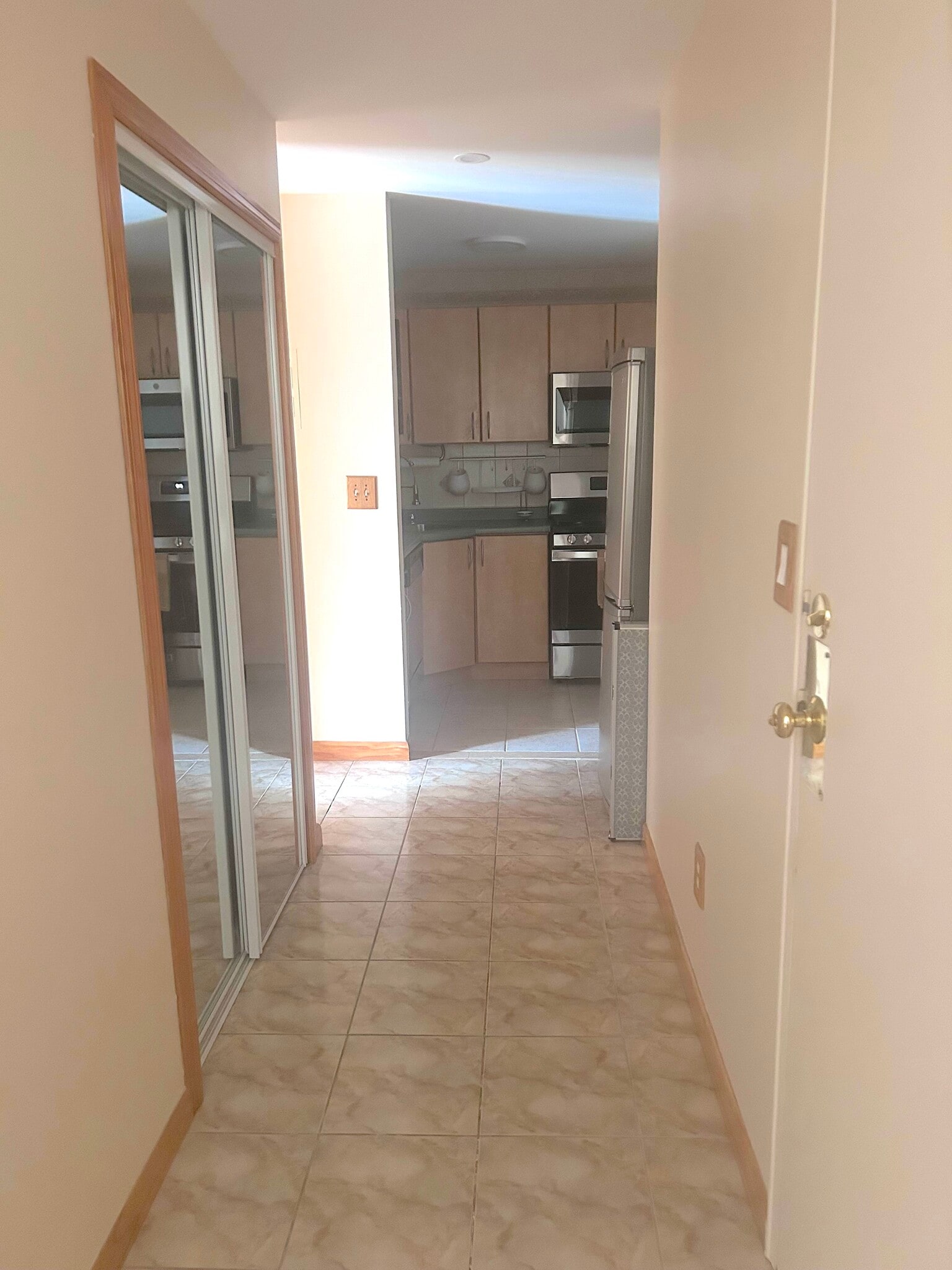 Building Photo - 140 Kenrick St