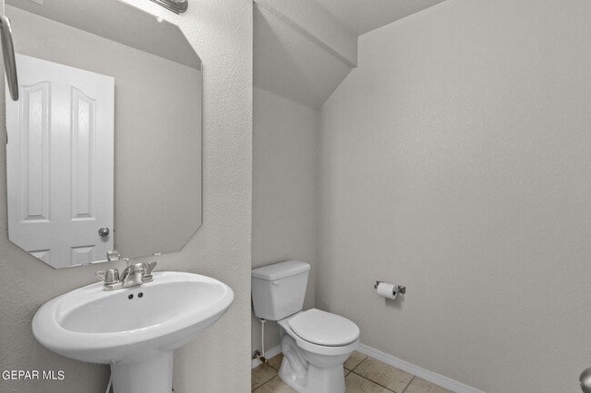 Building Photo - 2240 Decamp Point Pl