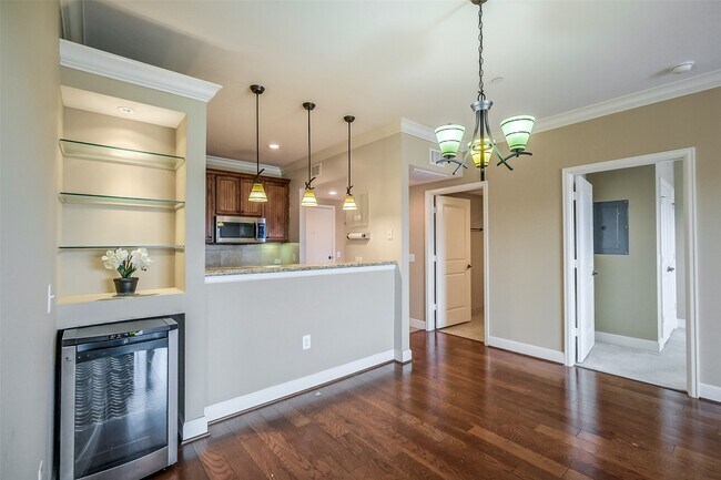 Building Photo - 2203 Dorrington St