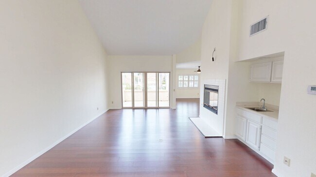 Building Photo - $500 OFF MOVE IN SPECIAL |  3 Bedroom Home