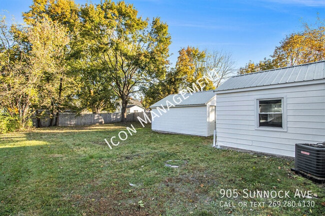 Building Photo - 905 Sunnock Ave