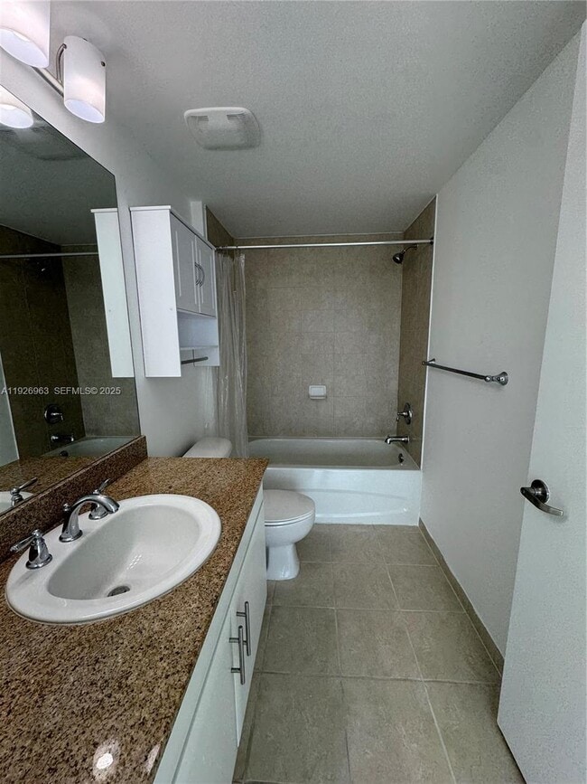 Building Photo - 1861 NW S River Dr