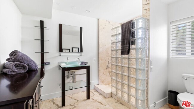 Building Photo - 70375 Calico Rd