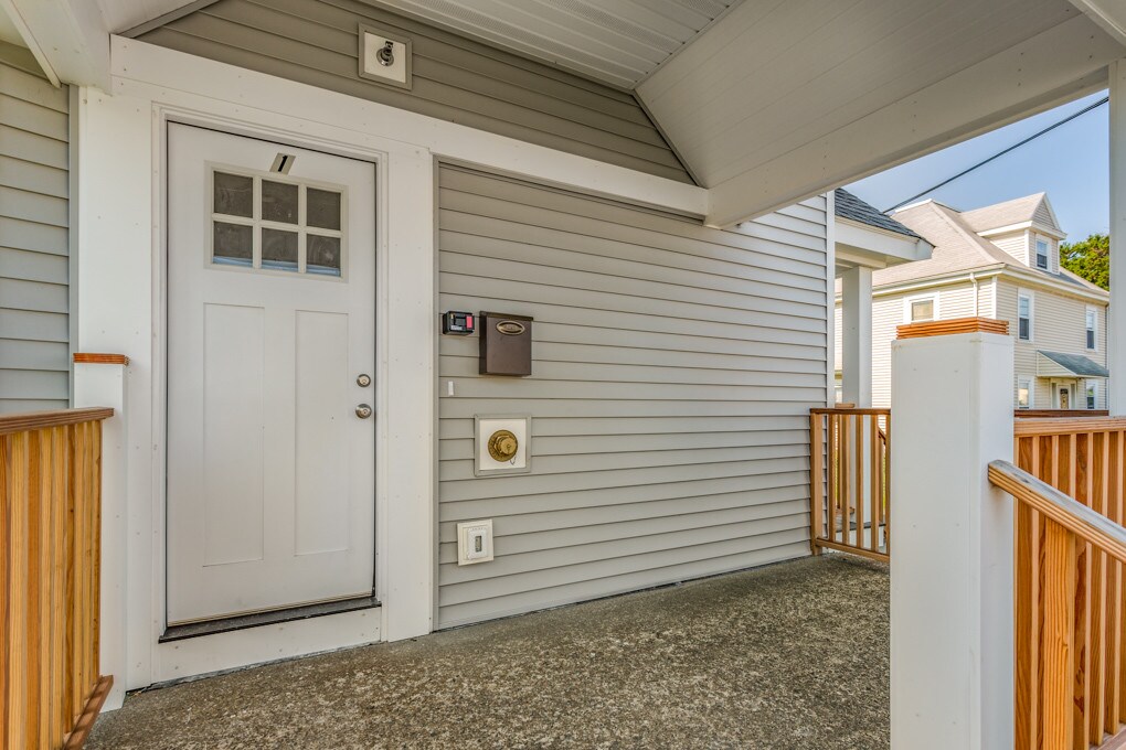 Building Photo - 249 Washington St