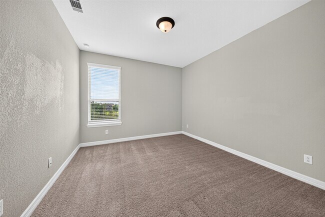 Building Photo - 26302 Misty Ember Ln