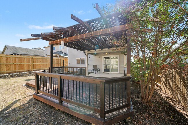 Building Photo - Beautiful 4-Bedroom Home in Bulverde Village! - Realtor Commission: $500