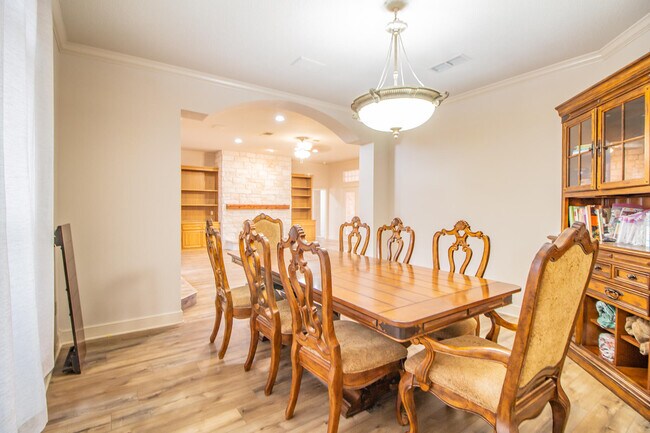 Building Photo - 5402 158th St