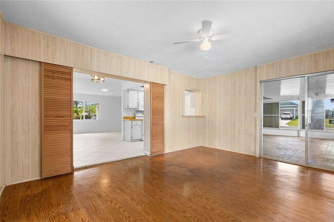 Building Photo - 2814 20th Ave Dr W