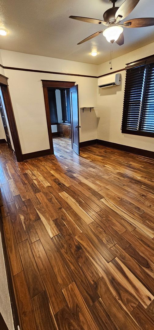 Building Photo - 2 bed 1 bath plus office/Den room, Downtown Reno, UNR. Duplex FOR RENT!