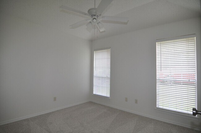 Building Photo - Great 4-2.5-2 in Colleyville, GCISD!