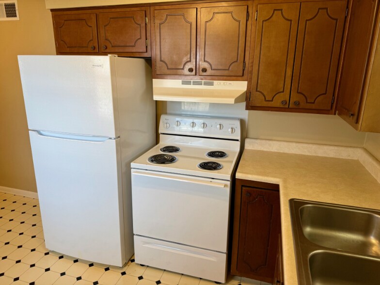 Building Photo - 2205 Adams Ave