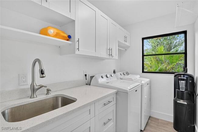 Building Photo - 5270 Berkeley Dr