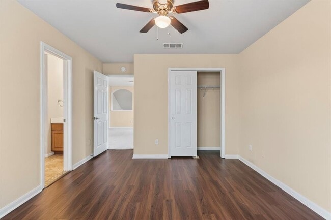 Building Photo - 4489 Western Lake Dr