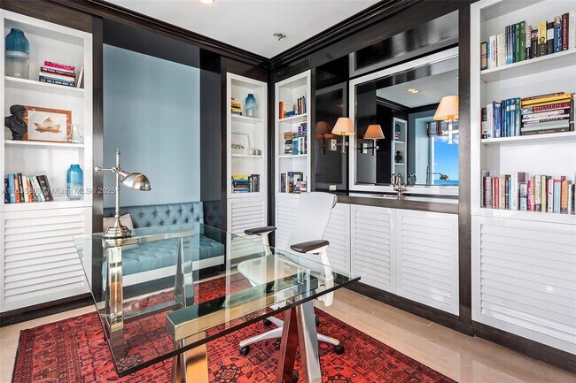 Building Photo - 1425 Brickell Ave