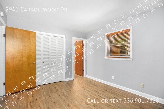 Building Photo - Spacious 3 Bedroom - Call Leasing Agent Li...