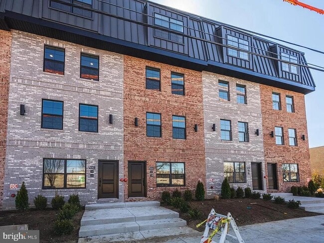 Building Photo - 2705 MAYA Ln