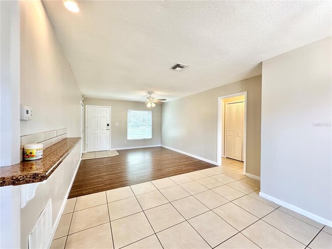 Building Photo - 132 S Bulova Dr