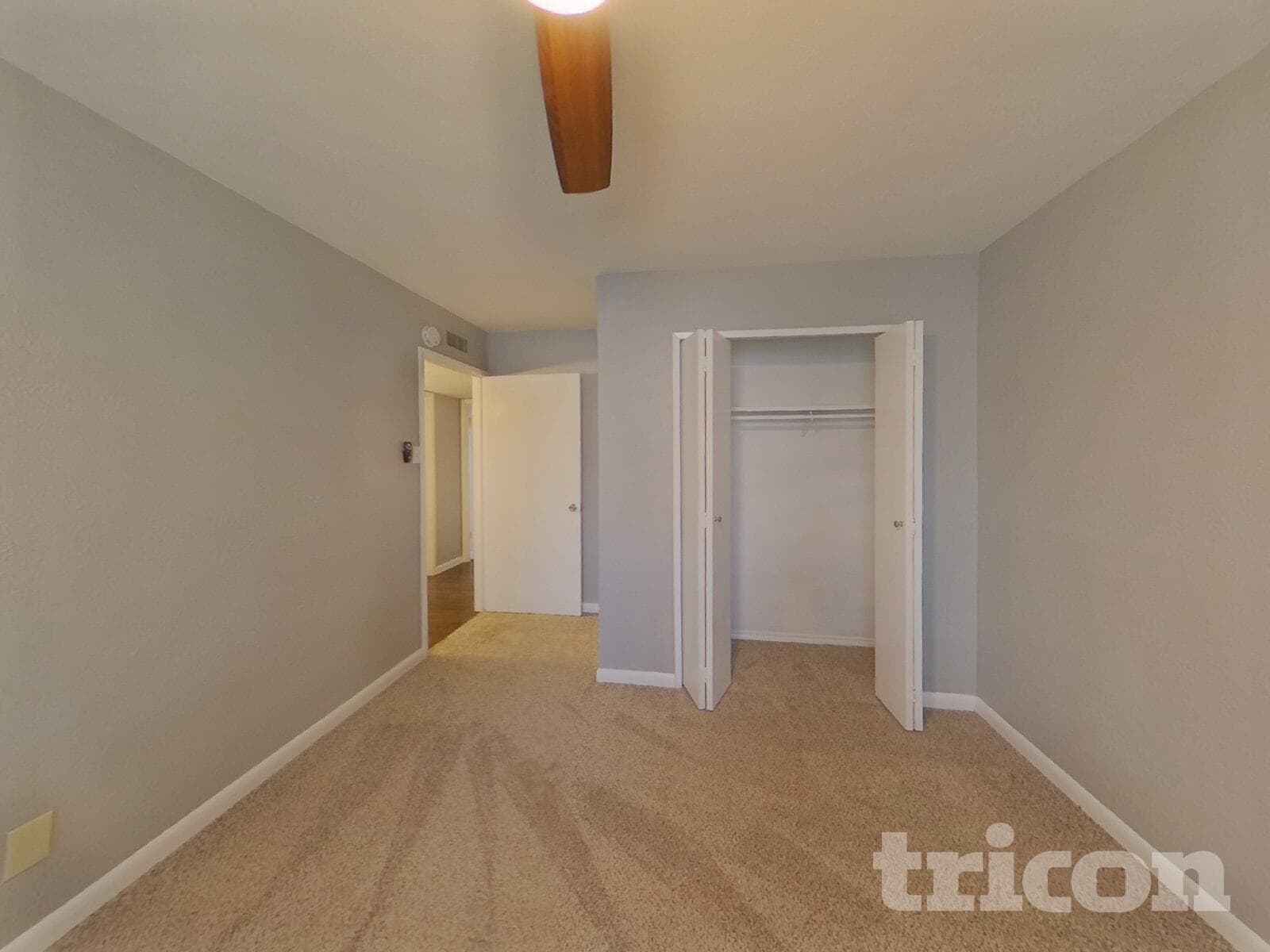 Building Photo - 6026 Lakecrest Dr