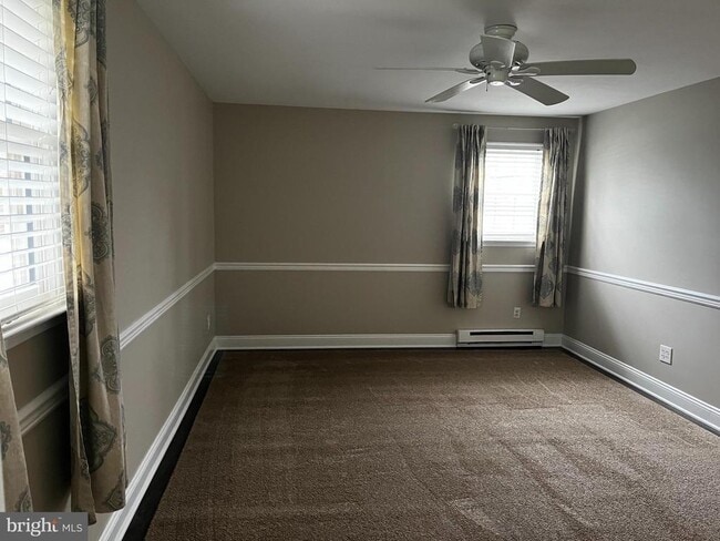 Building Photo - 619 Shadywood Dr