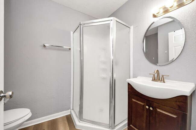 Building Photo - 6817 Anderson St