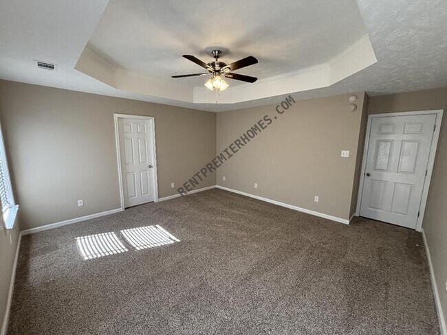 Building Photo - 2805 Southfork Dr