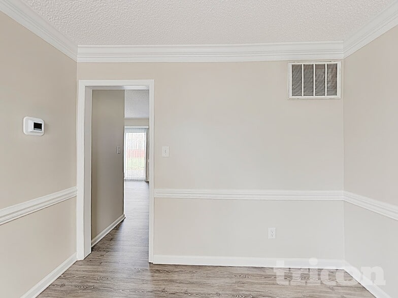 Building Photo - 9010 Whitetail Ct