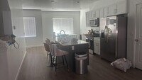 Building Photo - 439 1415 S
