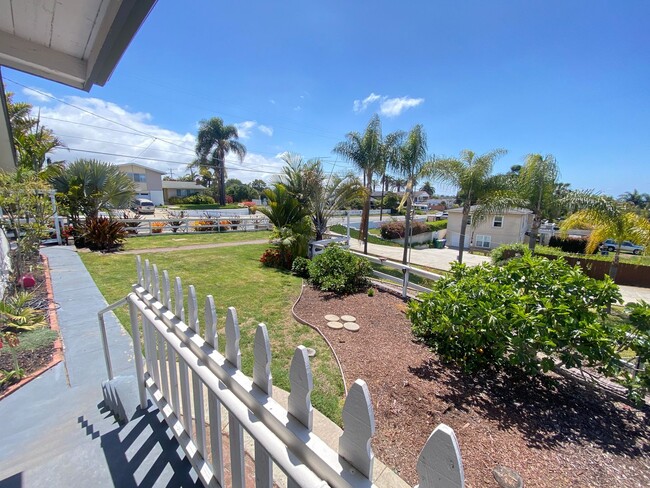 Building Photo - Unique 4 Bedroom 2 bath Guest Home in Ocea...