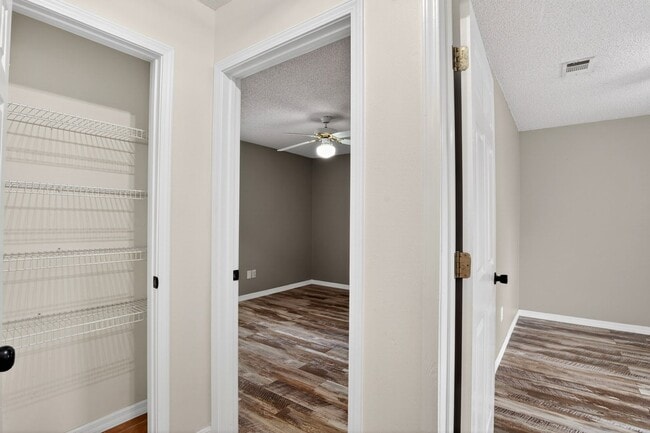 Building Photo - Beautiful Diamondhead Home