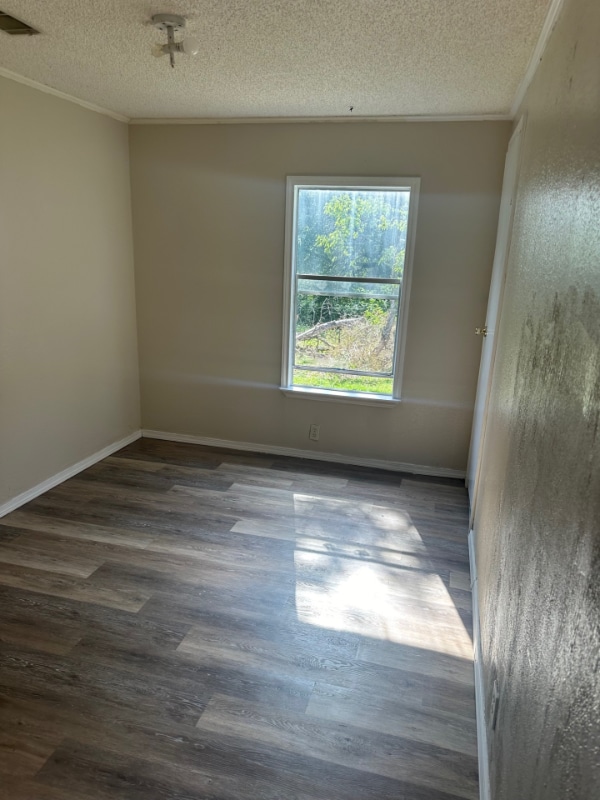 Building Photo - 208 Forest Creek Ln