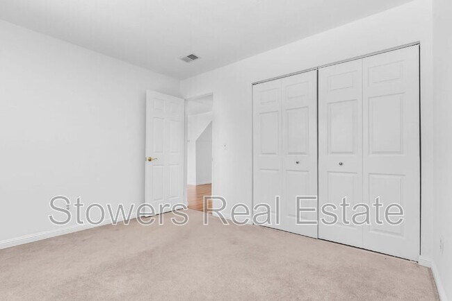 Building Photo - 120 Valdivia Cir