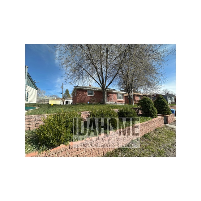 Building Photo - Charming single family home for rent close to Alameda Park!