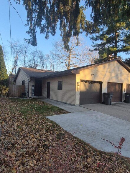 Building Photo - 4908 Russell St