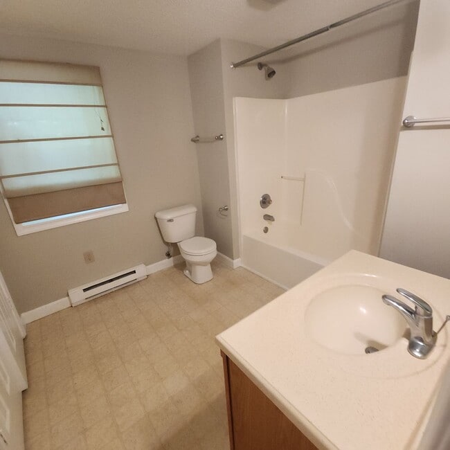Building Photo - SPACIOUS 2-Story House with Basement in Ab...