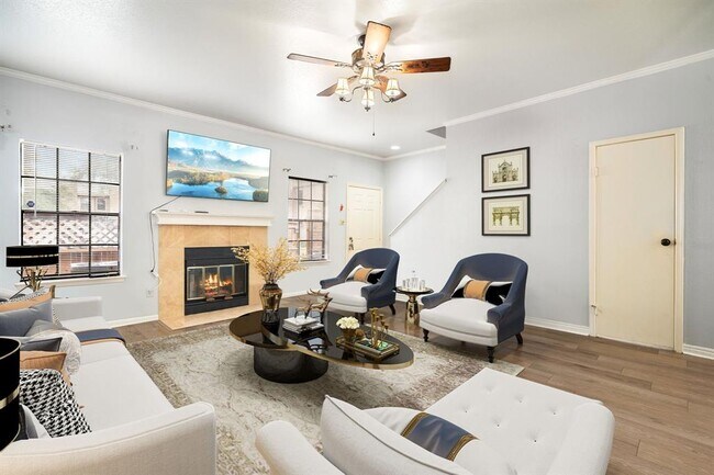 Building Photo - 9850 Pagewood Ln