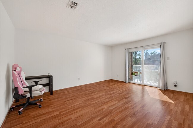 Building Photo - 10555 Turtlewood Ct