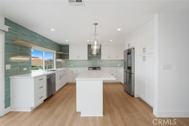 Building Photo - 946 Avenida Presidio