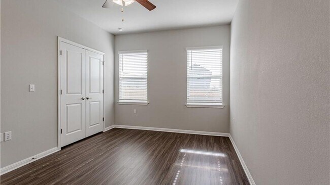 Building Photo - 9603 Grapevine Leaf Dr