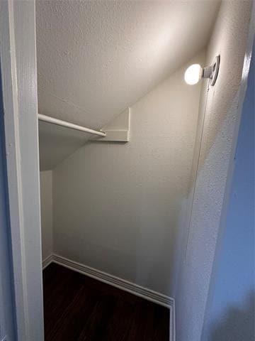 Building Photo - 6451 Oriole Dr