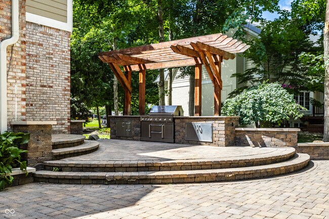 Building Photo - 4898 Waterstone Way