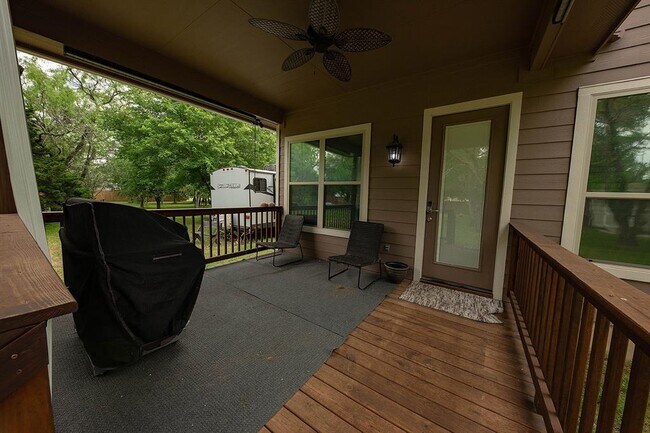 Building Photo - 122 Koele Ct