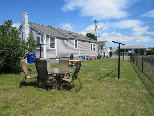 Building Photo - 9 Saltworks Ln