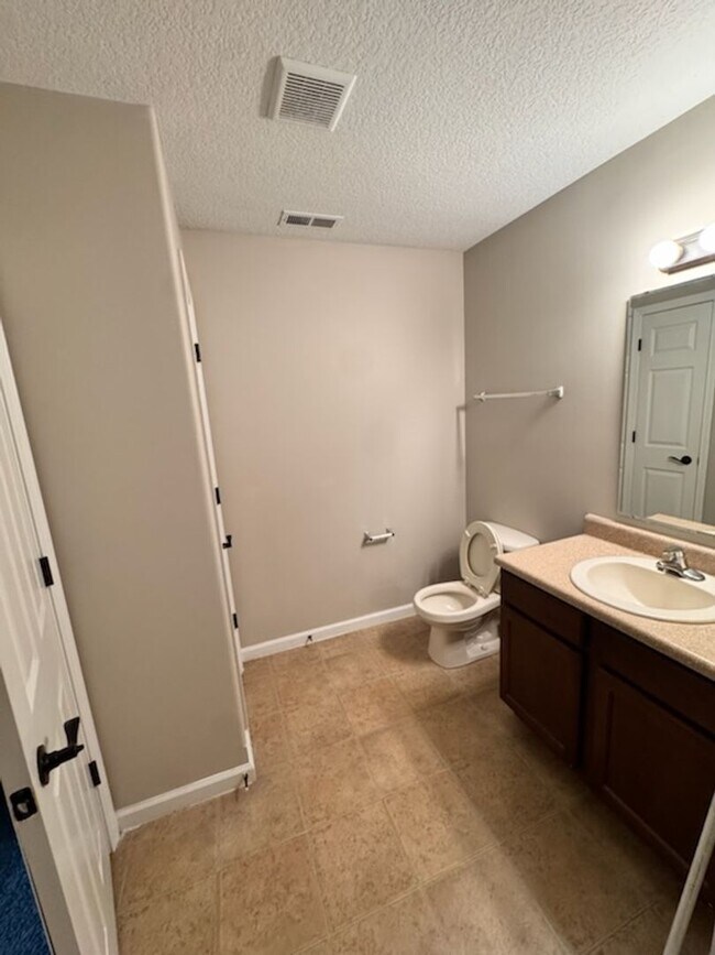 Building Photo - 7521 Haida Way
